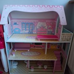 Doll house