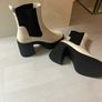 womens boots Image 3