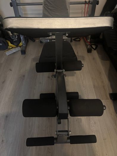 weight bench