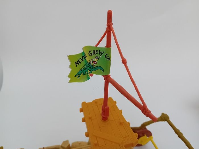 Mattel HOOK Lost Boy Attack Craft from 1991