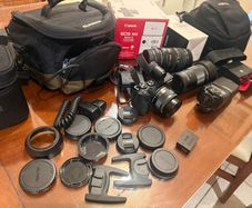Canon EOS M6 Mark II, 2,100 shots, EVF-DC2, 15-45 + 55-200 + 28-135, flash, bags