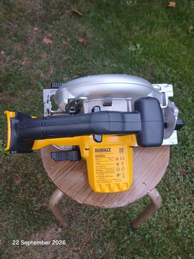 De Walt Circular Saw