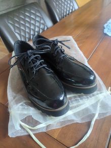 Ladies shoes