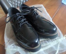 Ladies shoes