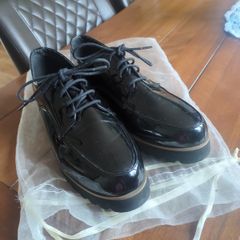 Ladies shoes
