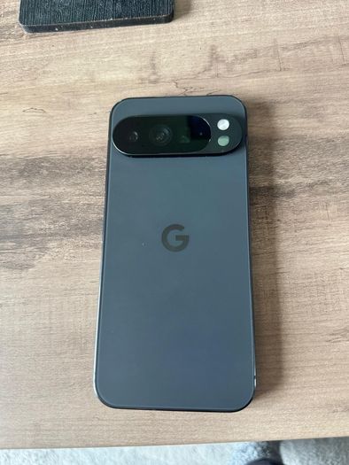 Pixel 10 Pro XL - Mint Condition - EU Warranty until Nov 2028 + Accessories