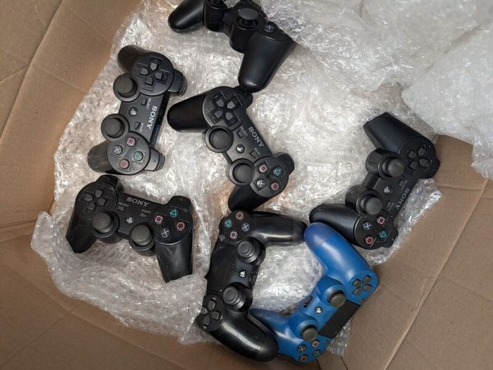 PS3 / Ps4 Controller lot