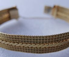 Vintage 1970's 18ct Gold Plated  Mesh Bracelet Textured Stripe Design