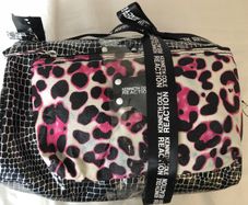 Kenneth Cole toiletry bag set