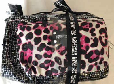 Kenneth Cole toiletry bag set