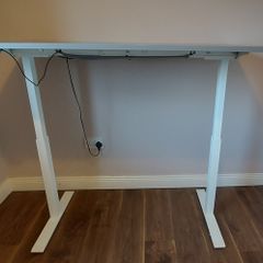 Standing desk
