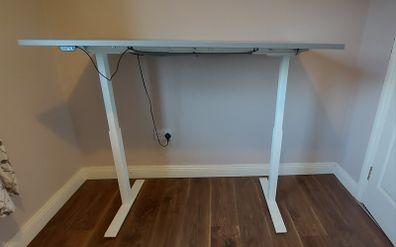 Standing desk