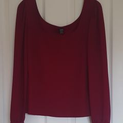 Ladies  long sleeve top
