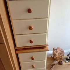 2 Bedside lockers