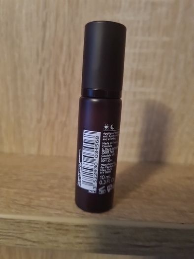 Caudalie Premier Cru The serum 10ml. 10e each. 10ml worth over 30e