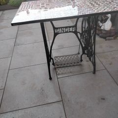 Garden  Decking  Singer  Table