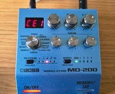 Boss MD-200