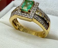 Emerald & Natural Zircon Ring