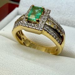 Emerald & Natural Zircon Ring
