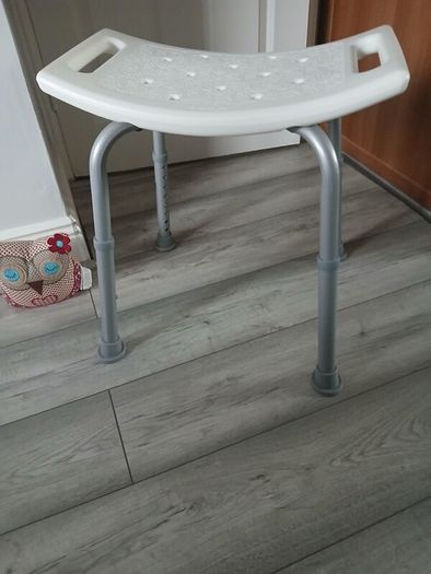 shower seat