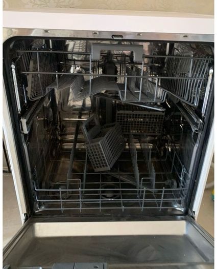 Whirlpool dish washer working perfect,