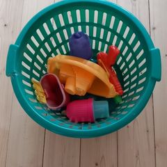 sand and water toys
