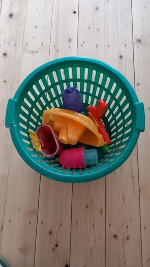 sand and water toys