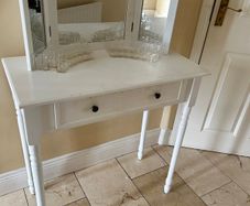 Dressing table