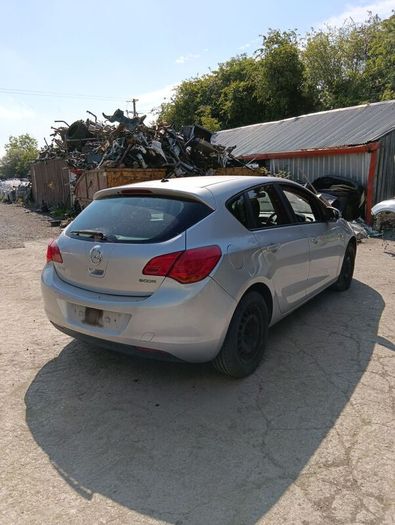 Breaking Opel astra 2011 1.3cdti