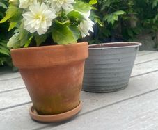 ShabbyChic Garden..Everything in the first picture for 4e..bundle lot
