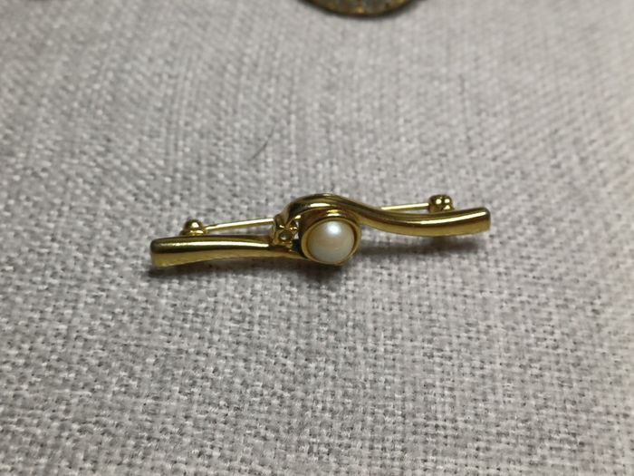 Vintage Brooches