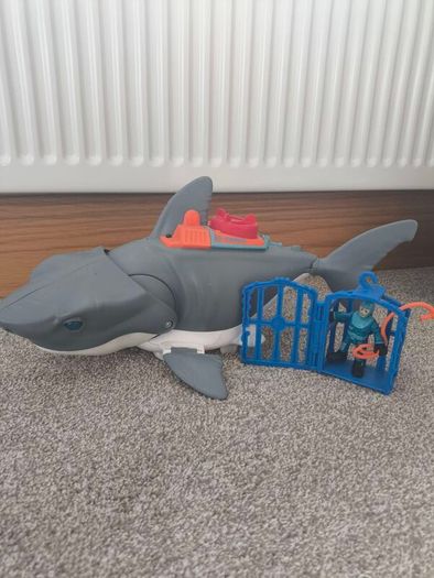 Imaginext mega bite shark and diver