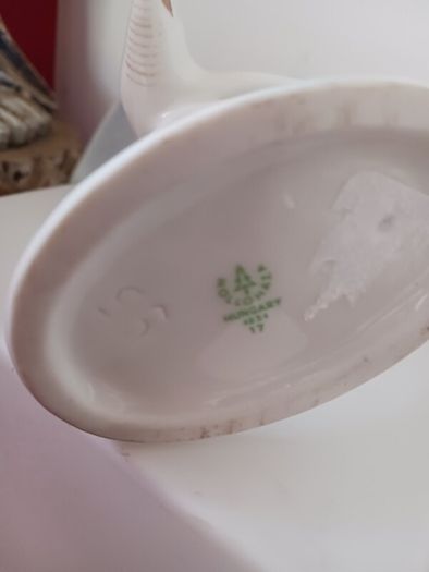 Hollohaza porcelain bird / 1979- 1985 Date Mark,