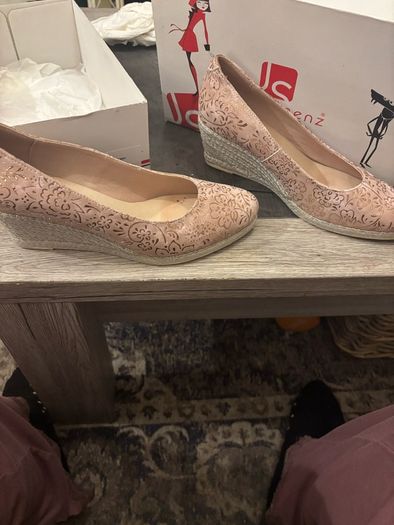 Jose Saenz Rose Wedges
