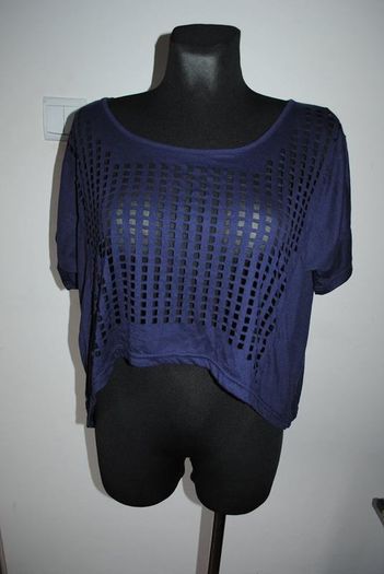 Izabel navy oversize crop top size L Postage included