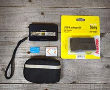 SONY Cybershot DSC-TX7 Digital Camera 10.2MP 4x Optical Zoom + 1GB SD + Case