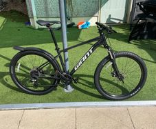 Giant Talon mountain bike