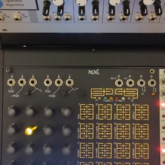 Make noise Rene