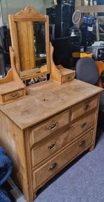 dressing table