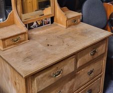 dressing table