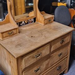 dressing table