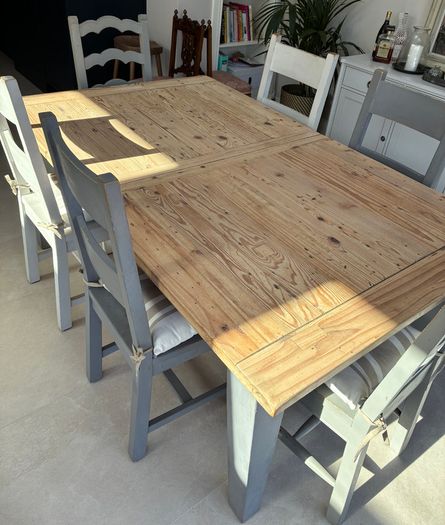 Reclaimed Pine Extendable Dining Table & 6 Chairs