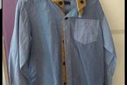 next boy  shirt never worn size 3-4 years