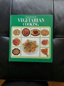 The Book of Vegetarian Cooking - Ted Smart - hardback - 1991