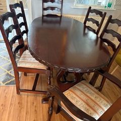 mahogony table & 6 chairs