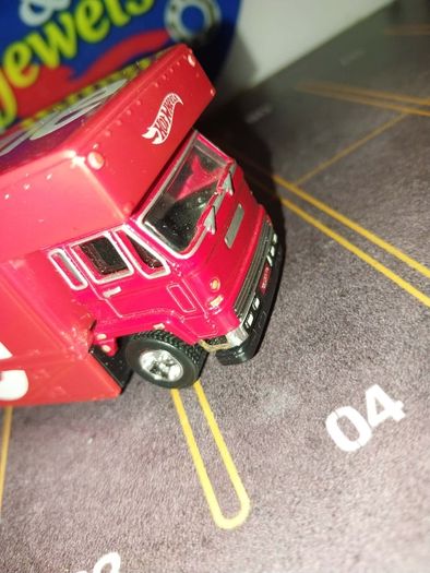 Supreme x Hot Wheels Fleet Flyer transport truck extremely rare