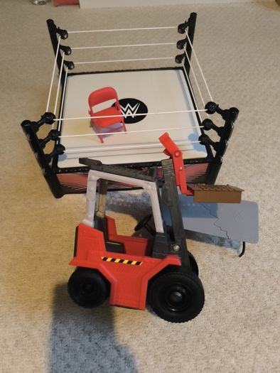 WWE Superstar Ring RAW and Wrekkin Stack Forklift Bundle
