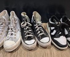 Girls Converse shoes size UK2 (eu 34)