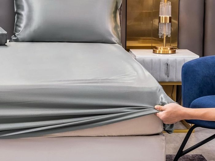 Brand New Fitted Sheet 200x200cm Satin Bonnet 30 cm