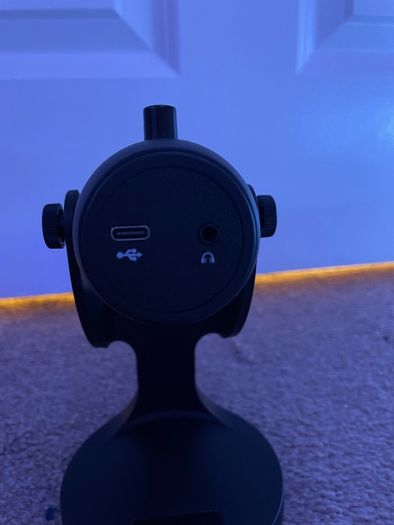 Microphone
